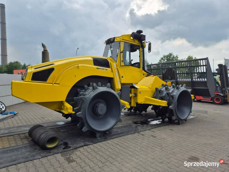 czołowa Bomag BC472 RB KOMPAKTOR ODPADÓW Rok produkcji 2011 Spycharki śląskie Łaziska Górne
