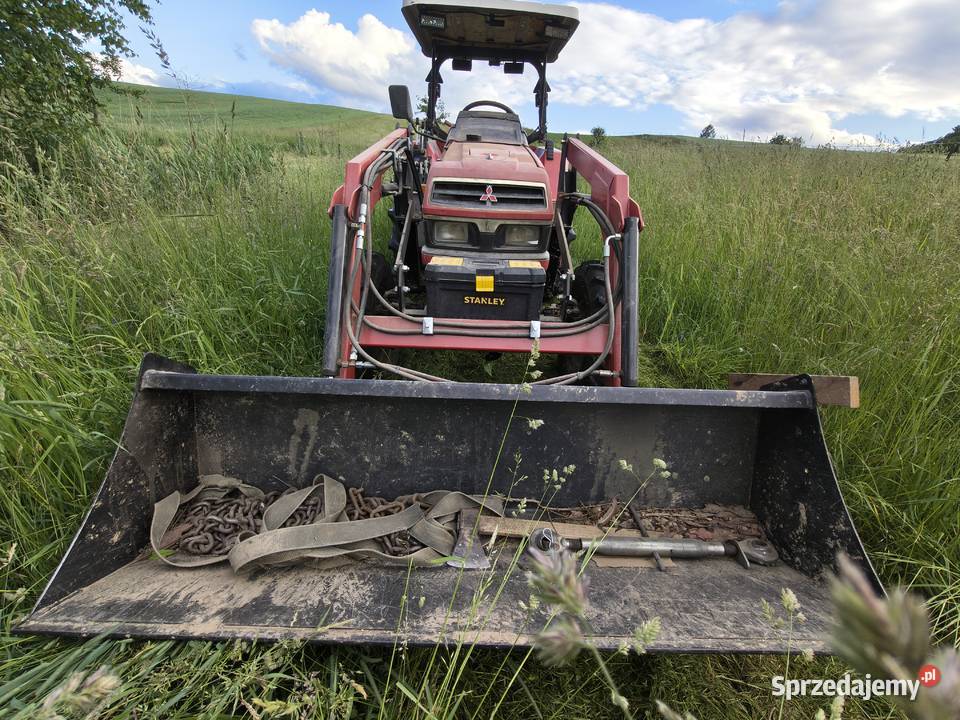 Traktor Mitsubishi MT305 30 Tur Ładowacz Czołowy Zakliczyn