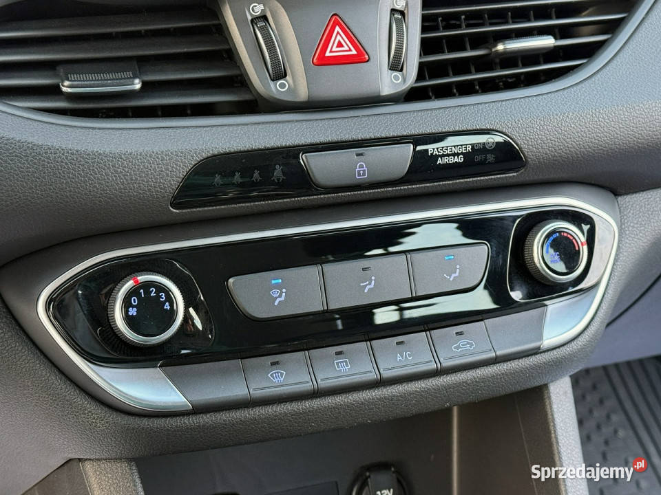 Hyundai i30 16 CRDi tempomat i30 Samochody osobowe Węgrów