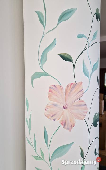 Artystyczne malowanie ścian kwiatowy mural w Brzesko