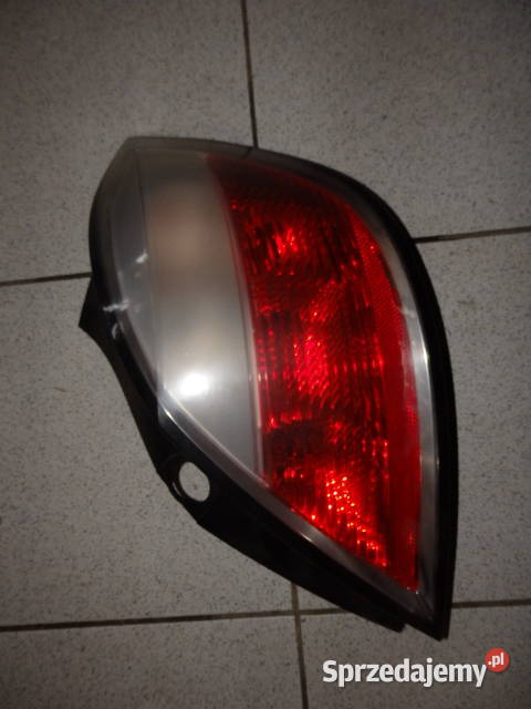 Lampa tylna Opel astra H