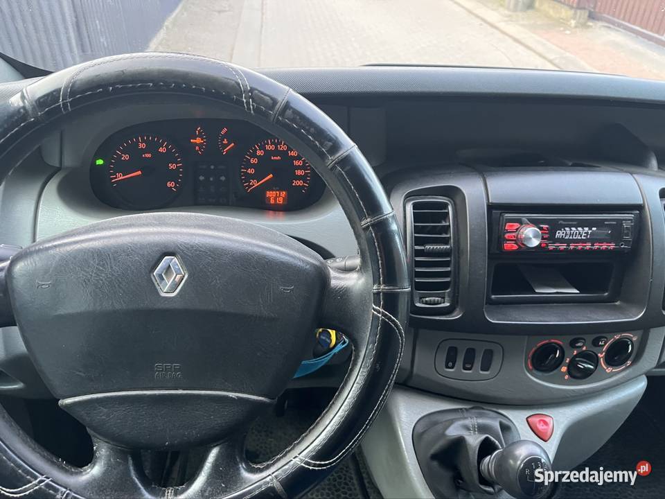 Renault trafic 9 osobowy gniazdo USB Białystok sprzedam