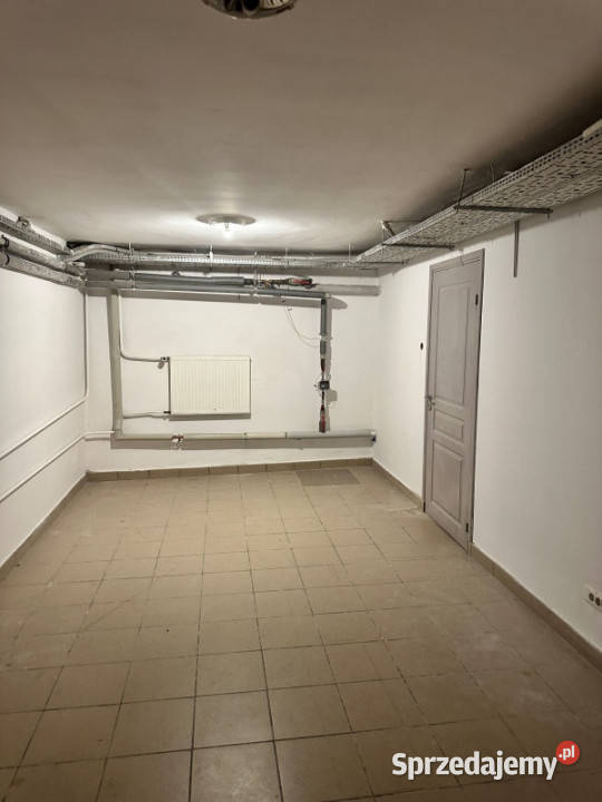 BEZPOŚREDNIO Warszawa Targowa 8917 m2