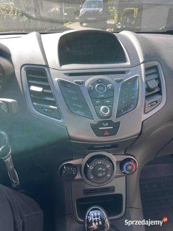 Ford fiesta 125 benzyna rocznik 2015 przebieg Jasienica