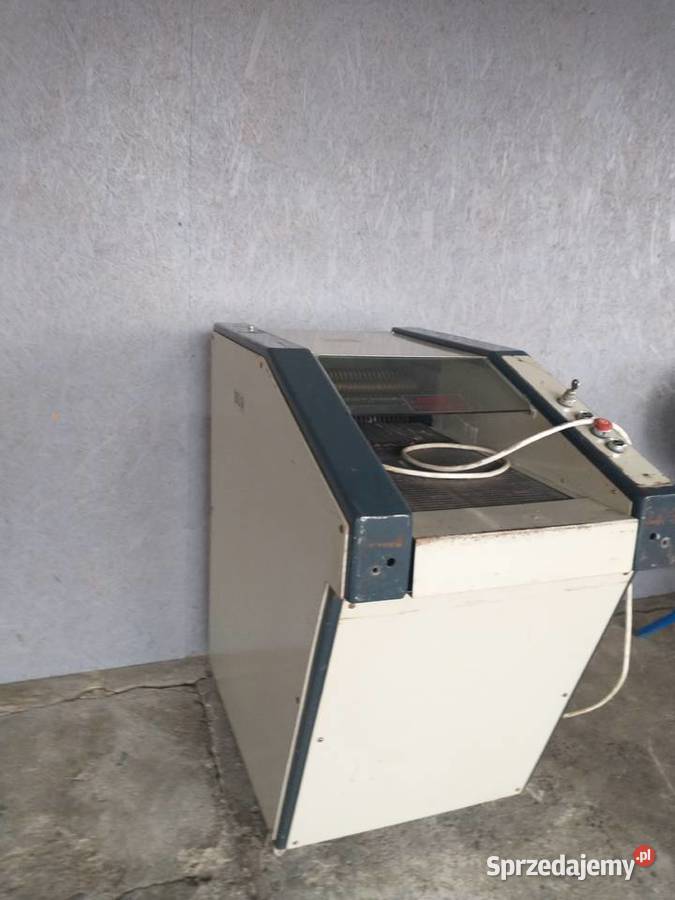 Niszczarka przemysłowa do papieru kartonów Lwówek