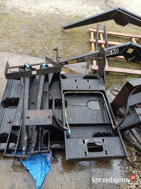 Tur ładowacz czołowy do mf25535122812235 Chmielnik sprzedam