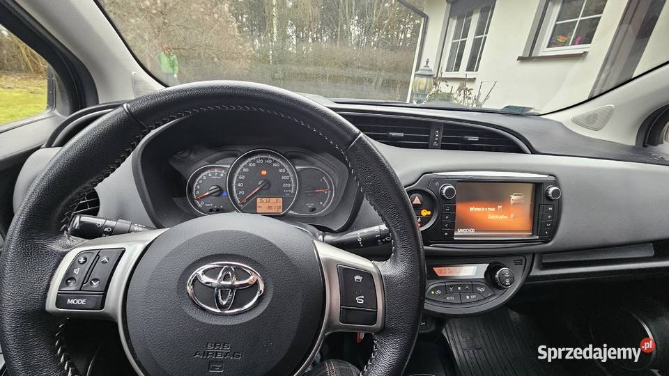 Toyota Yaris wersja Premium dodatkowo Pakiet Tomaszów Mazowiecki