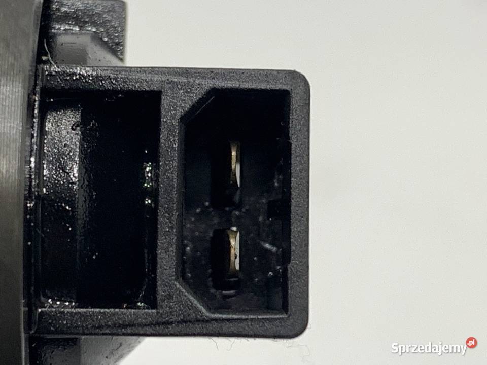 WTRYSKIWACZE KOMPLET VW GOLF V 38130073BN 19 105