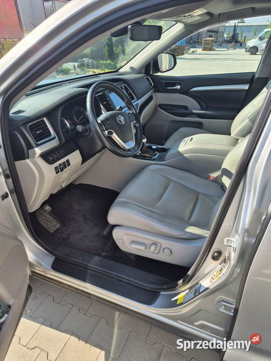 TOYOTA HIGHLANDER SUPER STAN