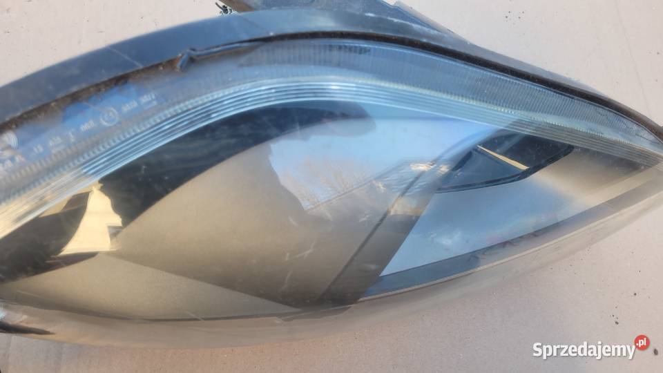 FIAT PUNTO EVO 09 REFLEKTOR LAMPA PRZÓD PRAWA sprzedam