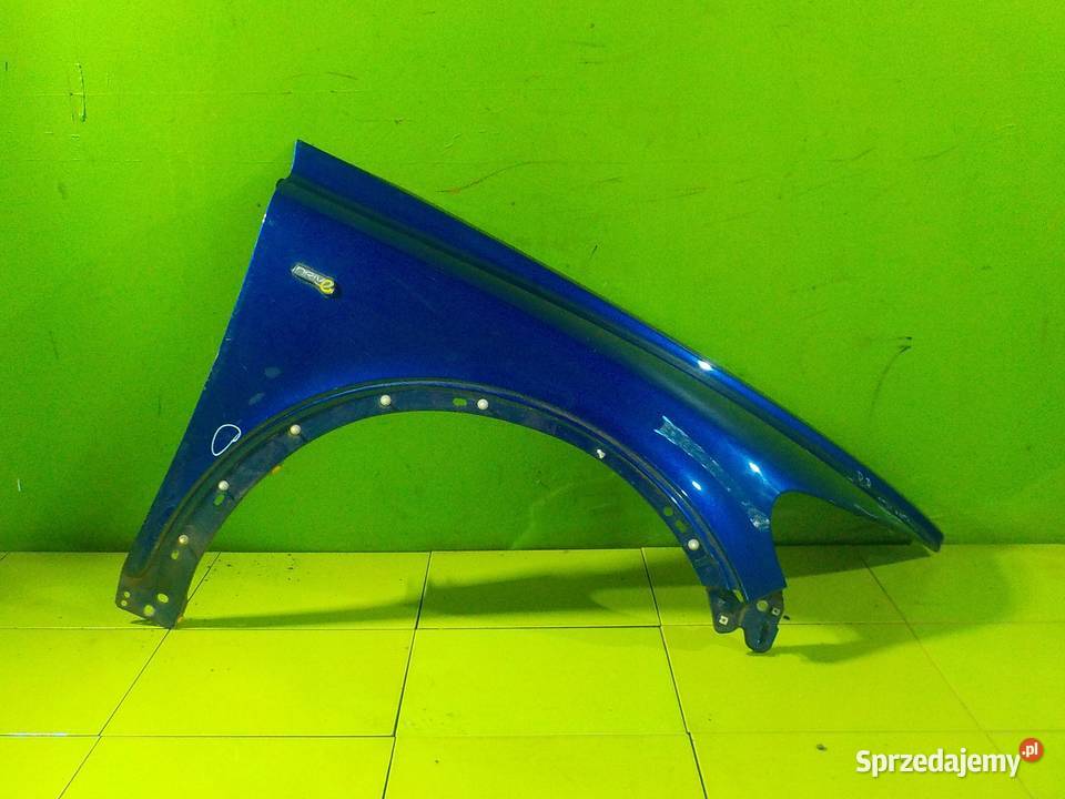 VOLVO C30 08r blotnik prawy przod sprzedam