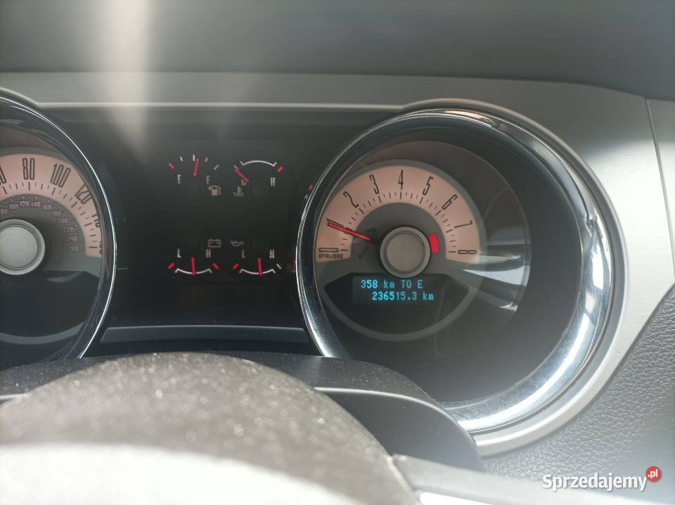 FORD MUSTAN PREMIUM 2012 37 wydech ROUSH automatyczna Mięsy
