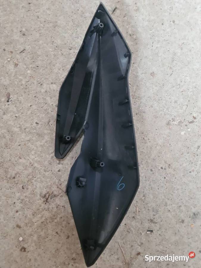 Suzuki gsxs gsxs 750 boczek owiewka plastik Elementy nadwozia Chojnice