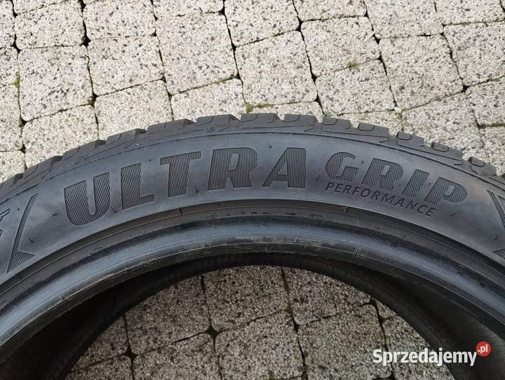 Opony Goodyear Ultra grip 23545R18 98V zima kpl śląskie Kamieniec sprzedam
