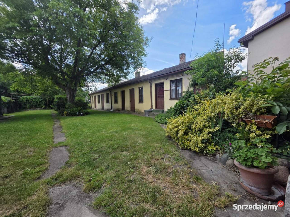 Kamienica Burzenin 135m2 asfalt