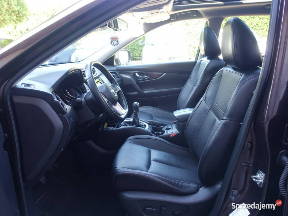 Nissan XTrail 16i Panorama Ledy Navi Kamera 360 sprzedam
