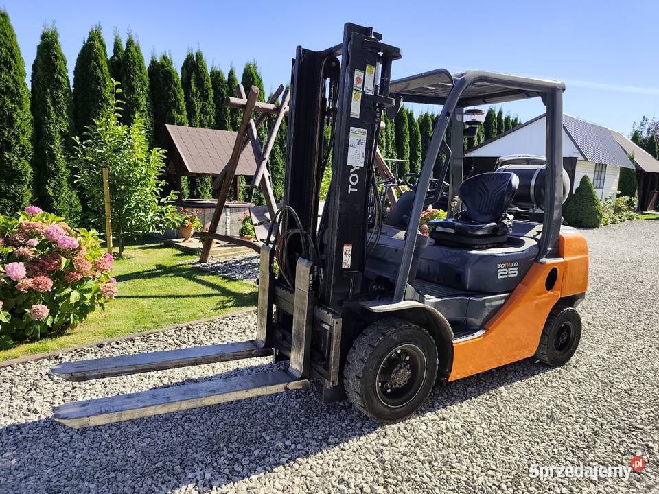 Wózek widłowy Toyota serii 8 25 to 8fgf25 widly Rzeczniów sprzedam