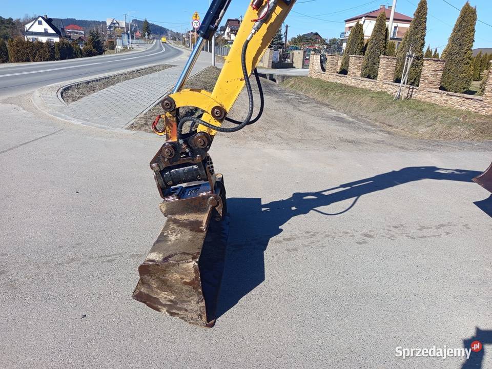 Minikoparka gąsienicowa Cat 3035D