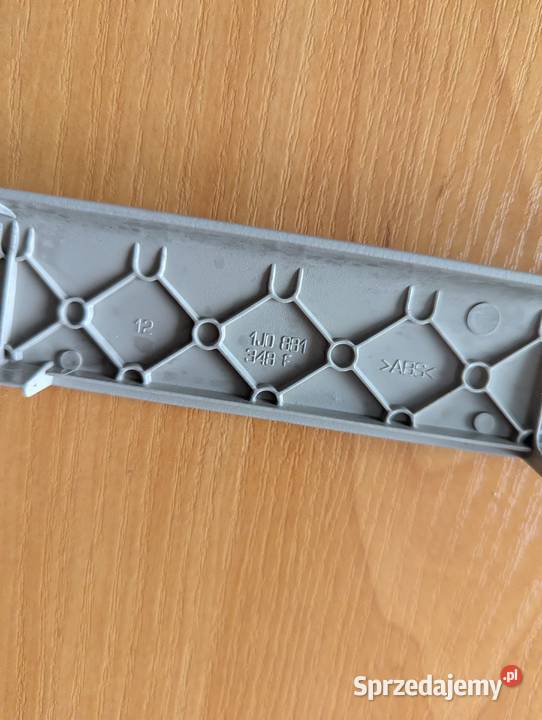 Osłona prowadnicy fotela biała VAG Golf IV Seat osobowe śląskie Dąbrowa Górnicza
