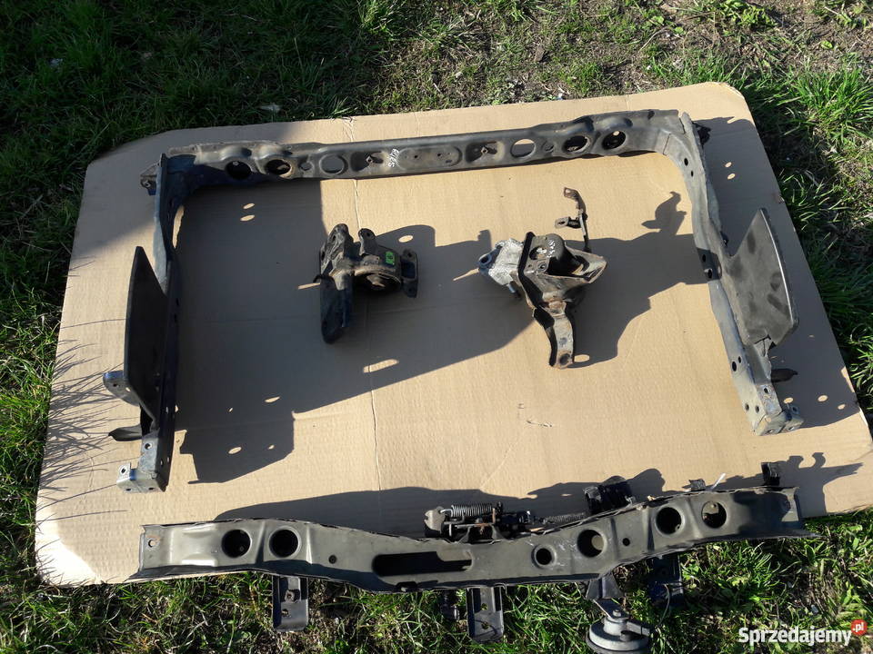 Telewizor i belka górna Auris I Pieńki sprzedam