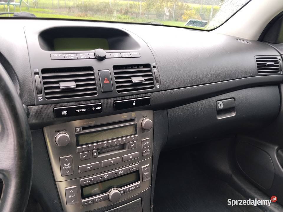 Samochód osobowy Toyota Avensis ll Kuźnica Ligocka sprzedam