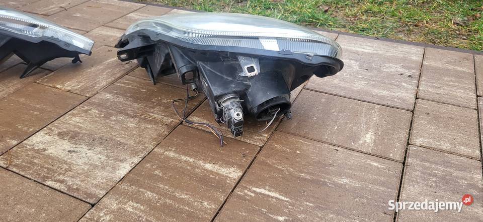 Sprzedam lampy opel vivaro lift dostawcze Narol