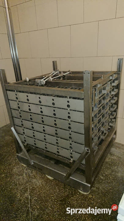 WIEŻA WĘDZARNICZA do produkcji wyrobów blokowych Raków