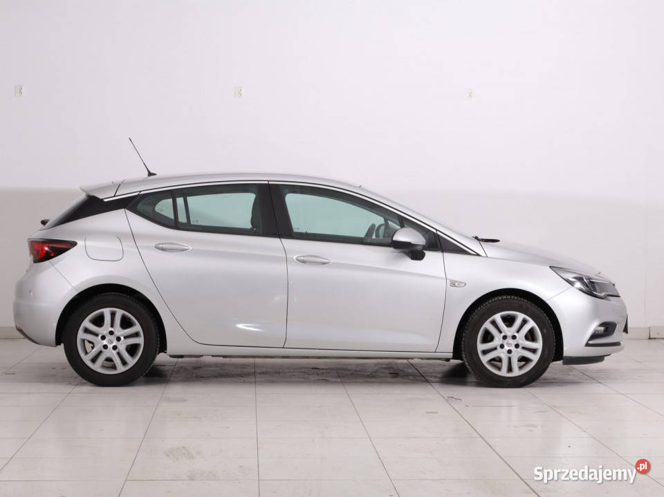 Opel Astra 14 T nieuszkodzony