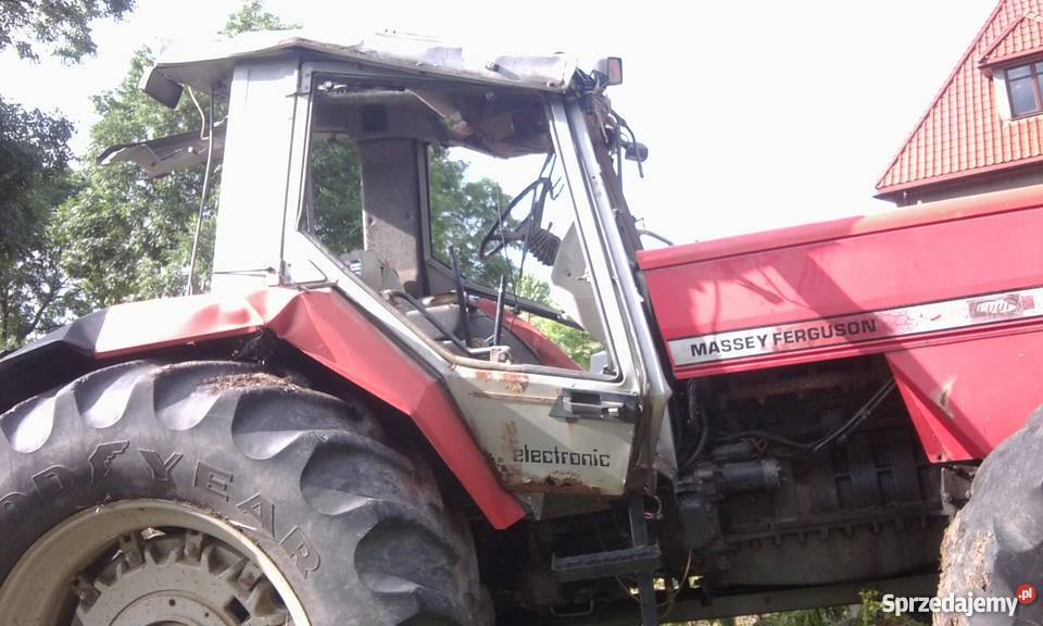 Do sprzedania uszkodzony jeżdżac Massey Ferguson Ciągniki