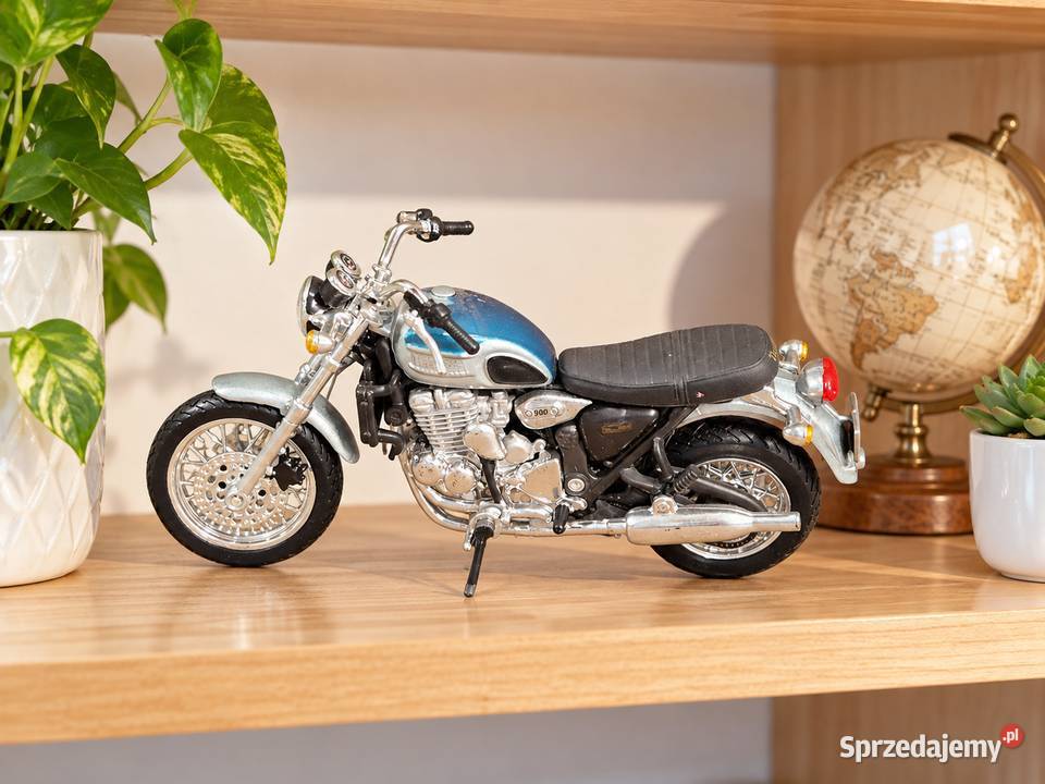 Triumph Thunderbird 900 w skali 118 firmy Maisto Poddębice