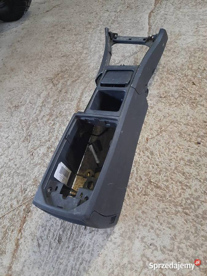 TUNEL ŚRODKOWY VOLVO V70