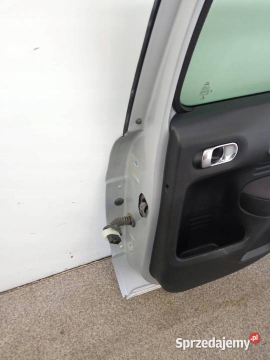 DRZWI PRAWE TYŁ EZRC Citroen C4 Cactus I 2014 osobowe sprzedam