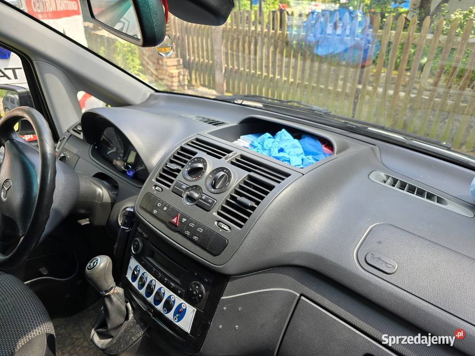 Ambulans MercedesBenz Vito 2014 hak faktura VAT diesel dolnośląskie Nowa Ruda