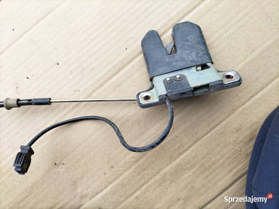 AUDI 80 B4 80B4 SEDAN ZAMKEK KLAPY MASKI TYLNEJ osobowe Kamień-Kolonia sprzedam