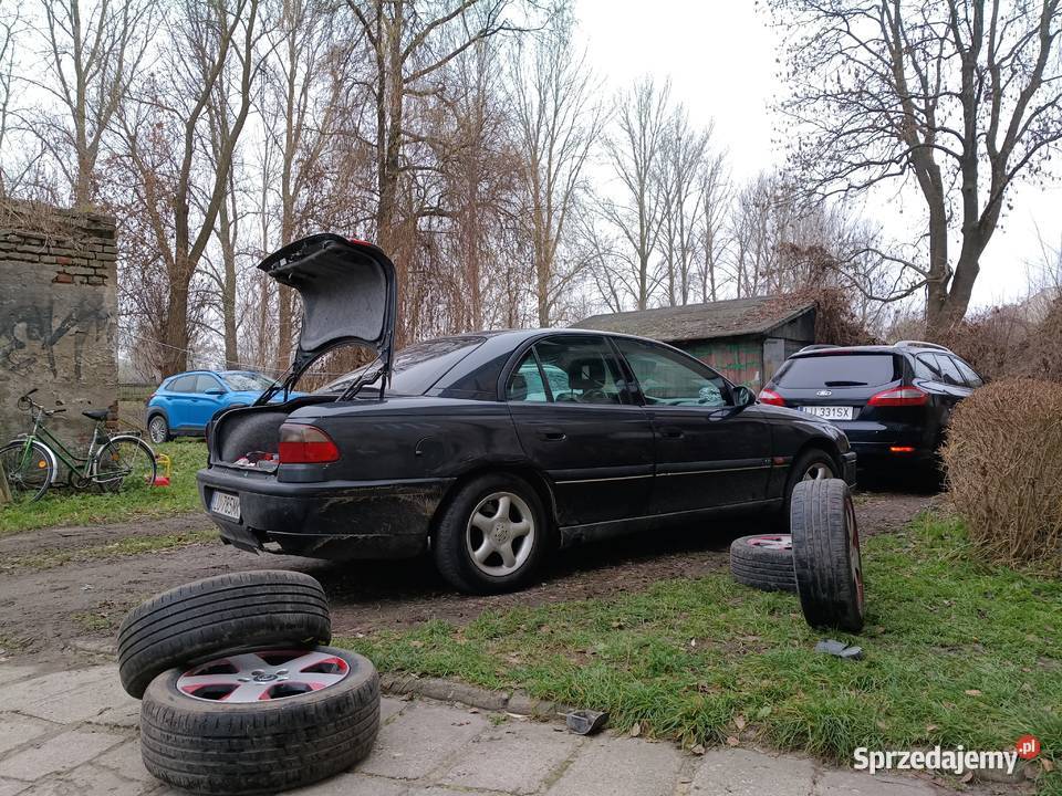 Omega LPG tył napęd sprawna klima doinwestowana 261000km Lublin
