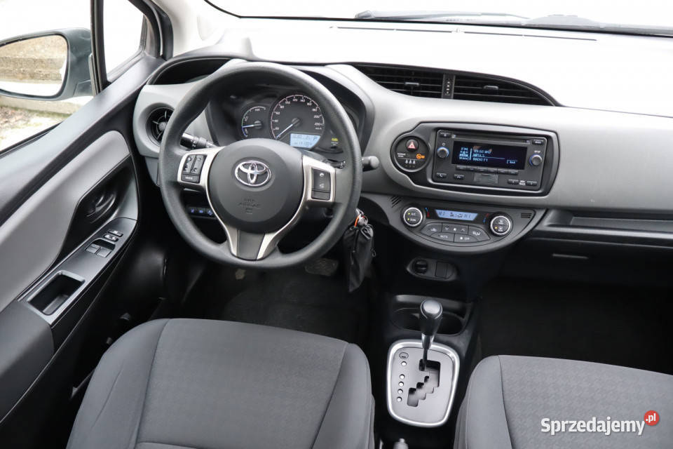 Toyota Yaris 15 Hybrid śląskie Zabrze sprzedam