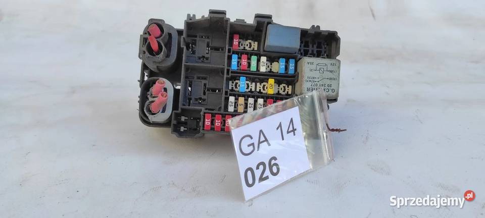 20092016 Renault Scenic III 15 DCI BSI skrzynka świętokrzyskie