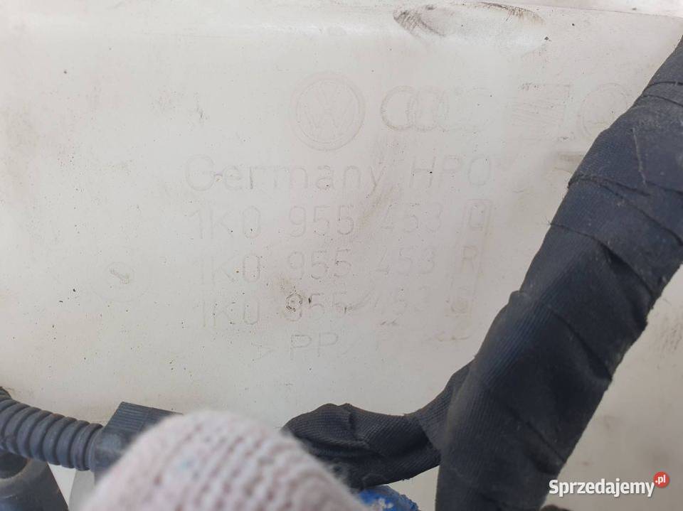 ZBIORNICZEK SPRYSKIWACZY VOLKSWAGEN GOLF V Lipno sprzedam