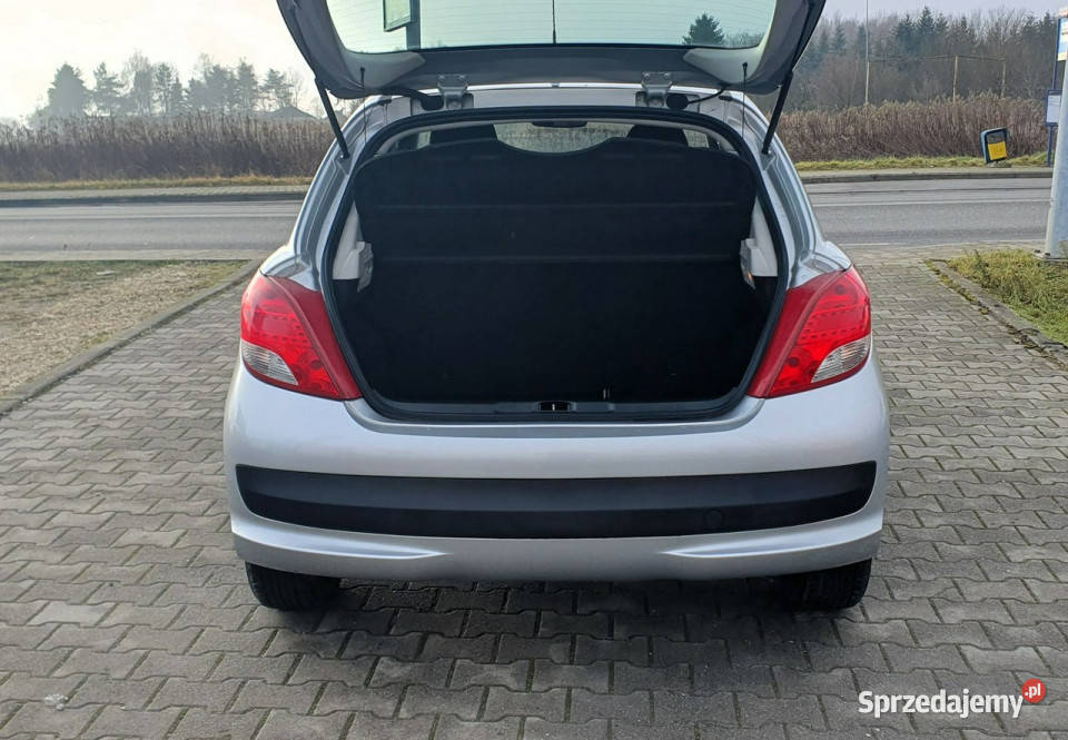 Peugeot 207 14 73 silnikKlimatronikTempomat srebrny śląskie
