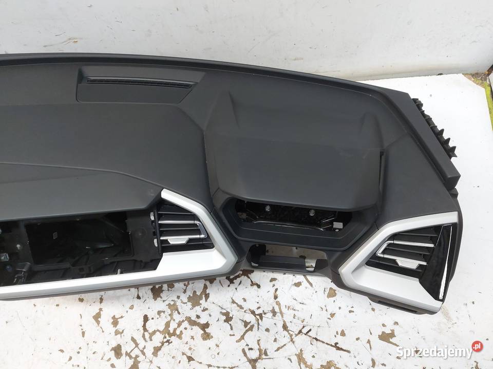 Audi Q4 ETRON 89A 89E KOKPIT DESKA ROZDZIELCZA