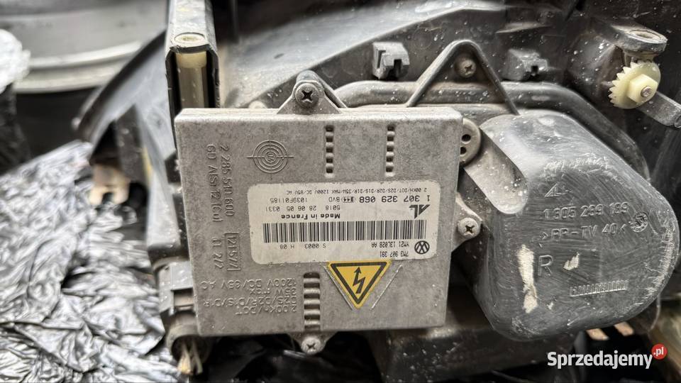 Ford Galaxy lampa xenon prawy prawa przód Radom