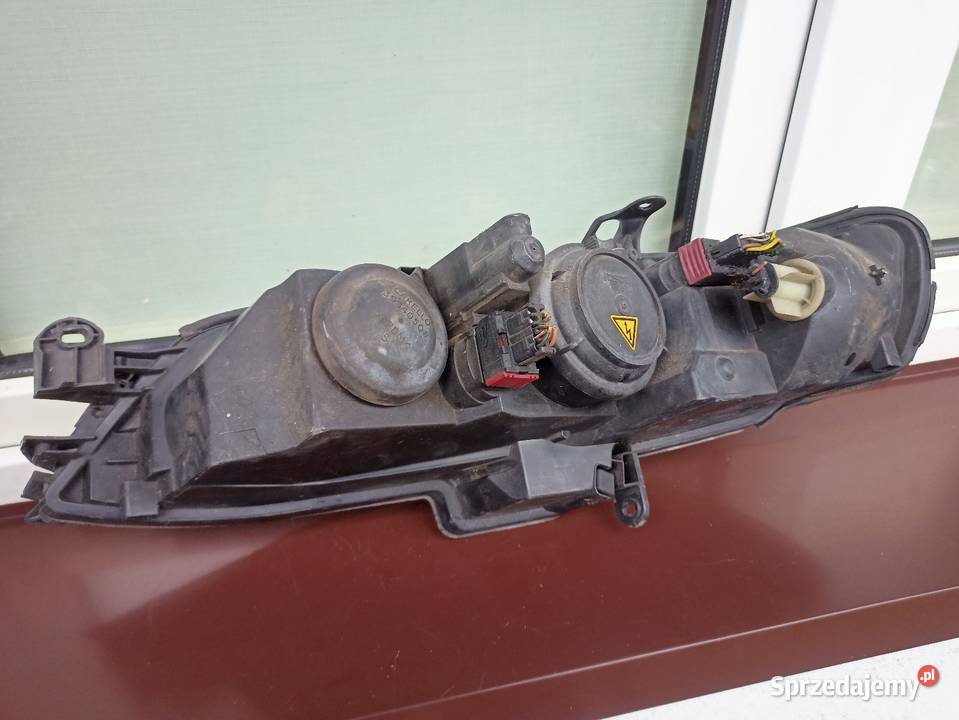 Opel Vectra B LIFT FL lampa przednia prawa osobowe łódzkie Sieradz