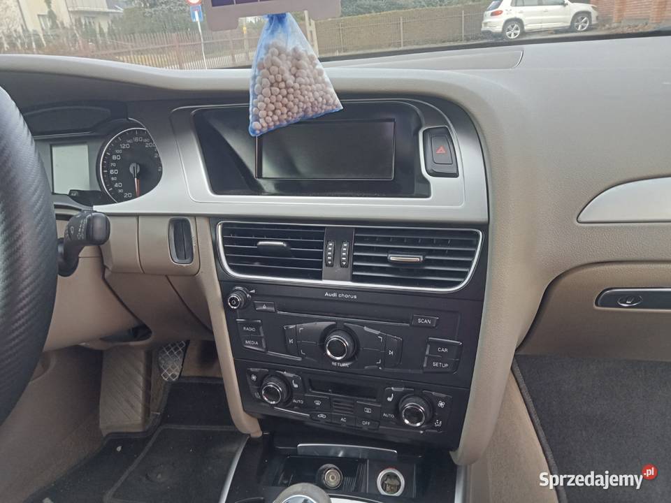 Sprzedam audi a4 b8 20 tdi 143 klima skóry