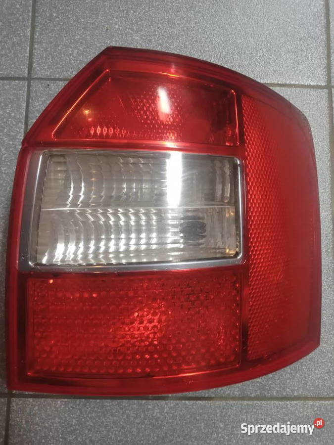 Audi A5 B6 kombi lampa tylna prawa mazowieckie Ożarów Mazowiecki sprzedam