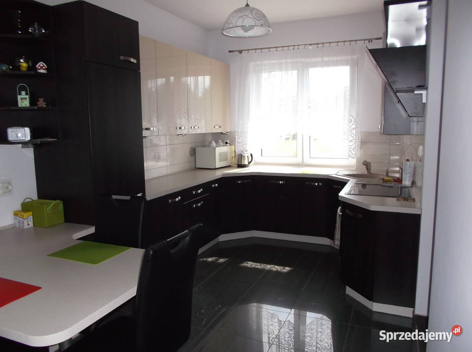 Dom mieszkalny w Kampinoskim Parku 40 Wwy Liczba pokoi 5 Famułki Brochowskie sprzedam