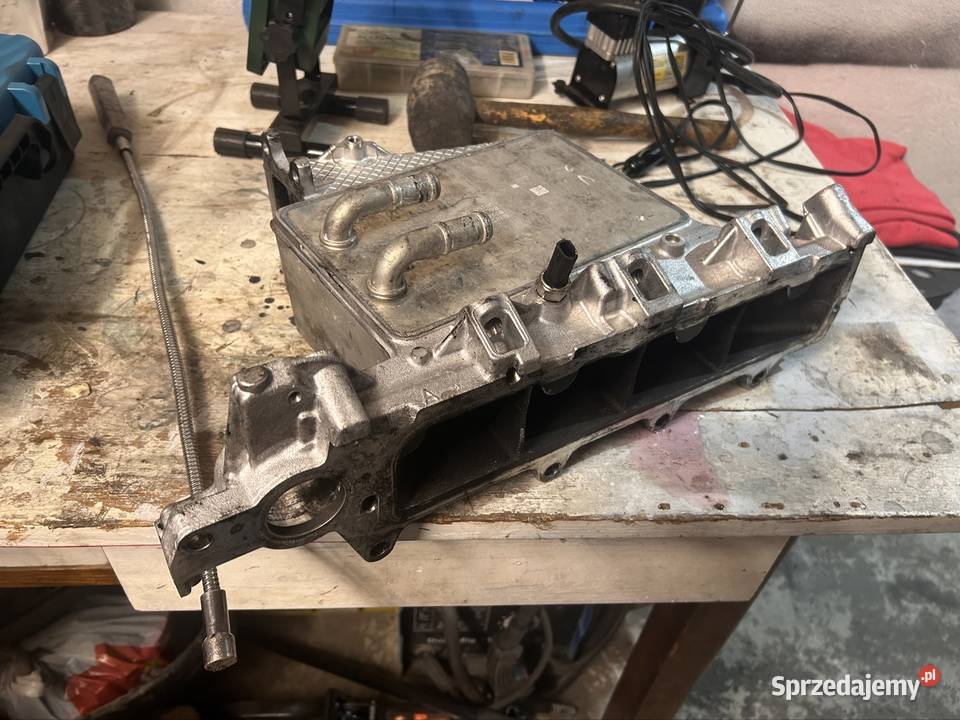 VW Audi skoda kolektor ssący intercooler 1620