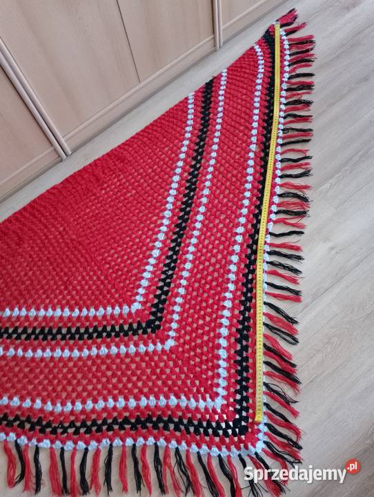 CHUSTA ażurowa trójkątna z frędzlami duża poncho wielkopolskie Złotniki