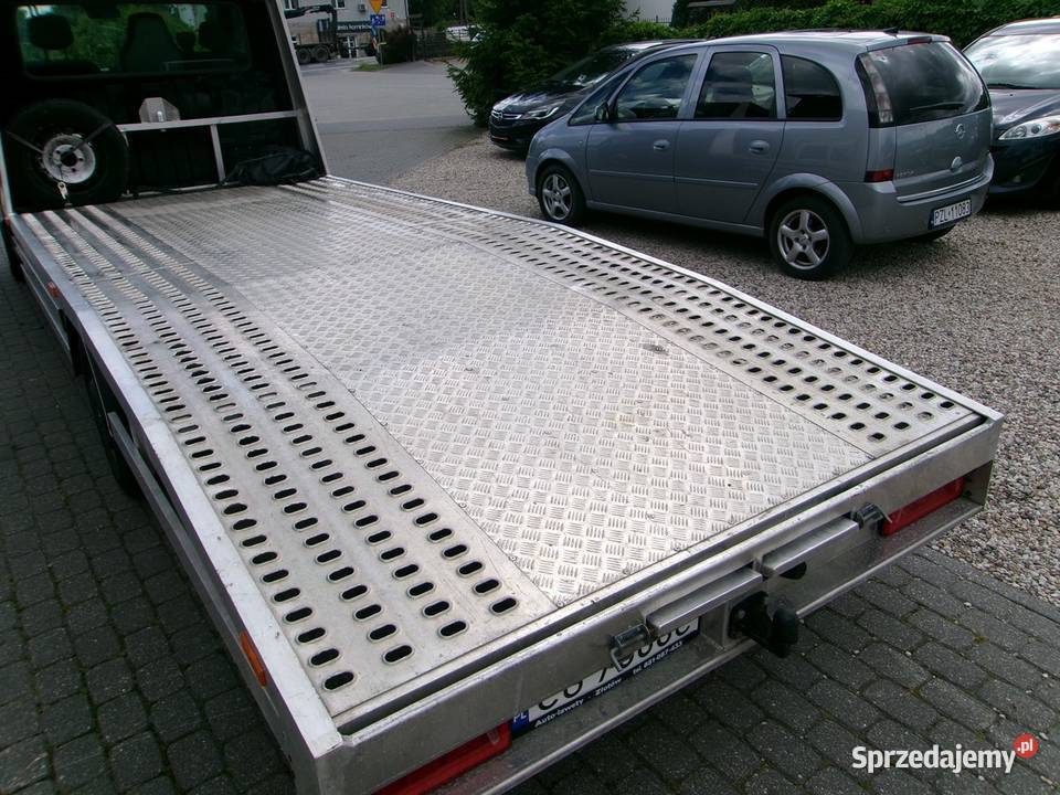 Renault Master Auto Laweta czarny Dolna Grupa