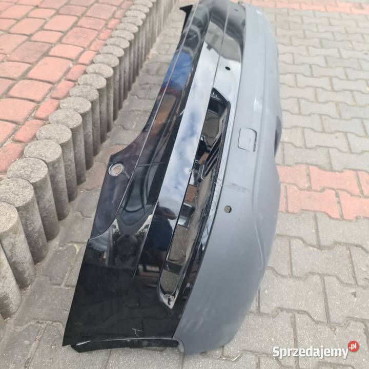 Zderzak tylny z spojlerem