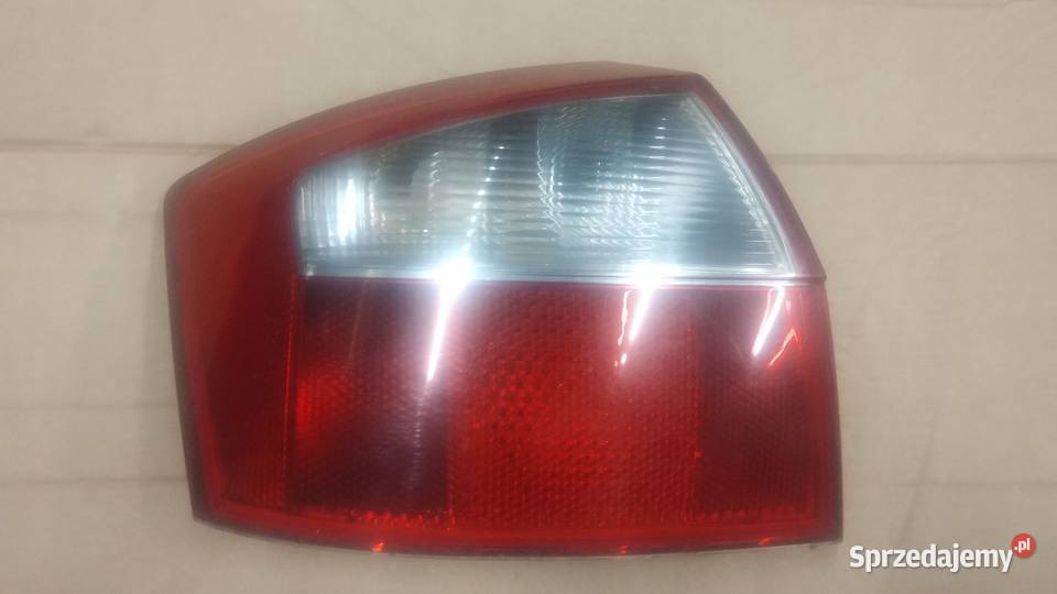 Audi a4 b6 lampa lewa tylna sedan 8e0 945 095a osobowe Kłodzko